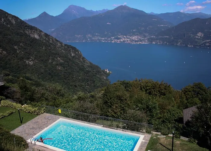 Casa Fara - By Lovecomo Plesio